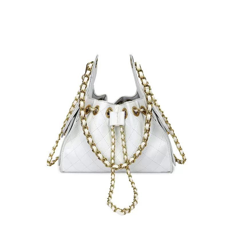 Quilted Luxury Bucket Bag – Signature Chain Edition